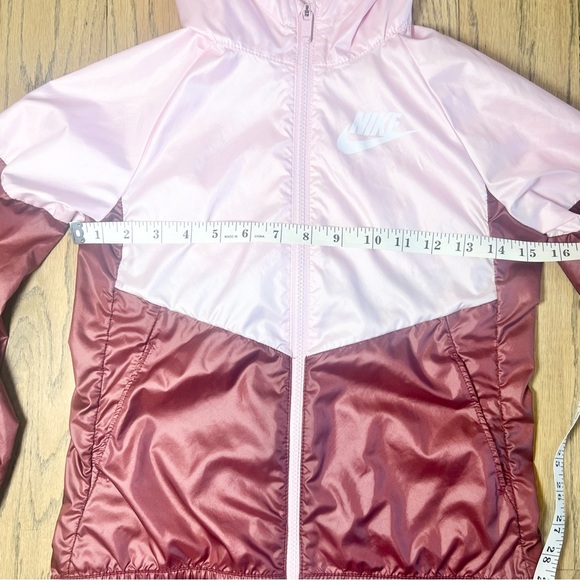 Nike Girls Windrunner Jacket Size Medium (Big Girls Sizing - Picture 3 of 10